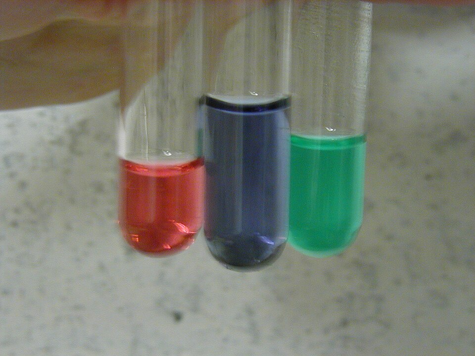 Un équilibre chimique en solution colorée